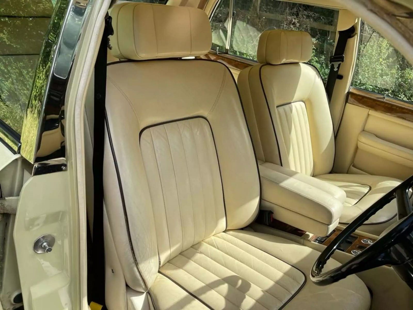 ROLLS-ROYCE SILVER SPUR MAGNOLIA BEIGE, foto 18