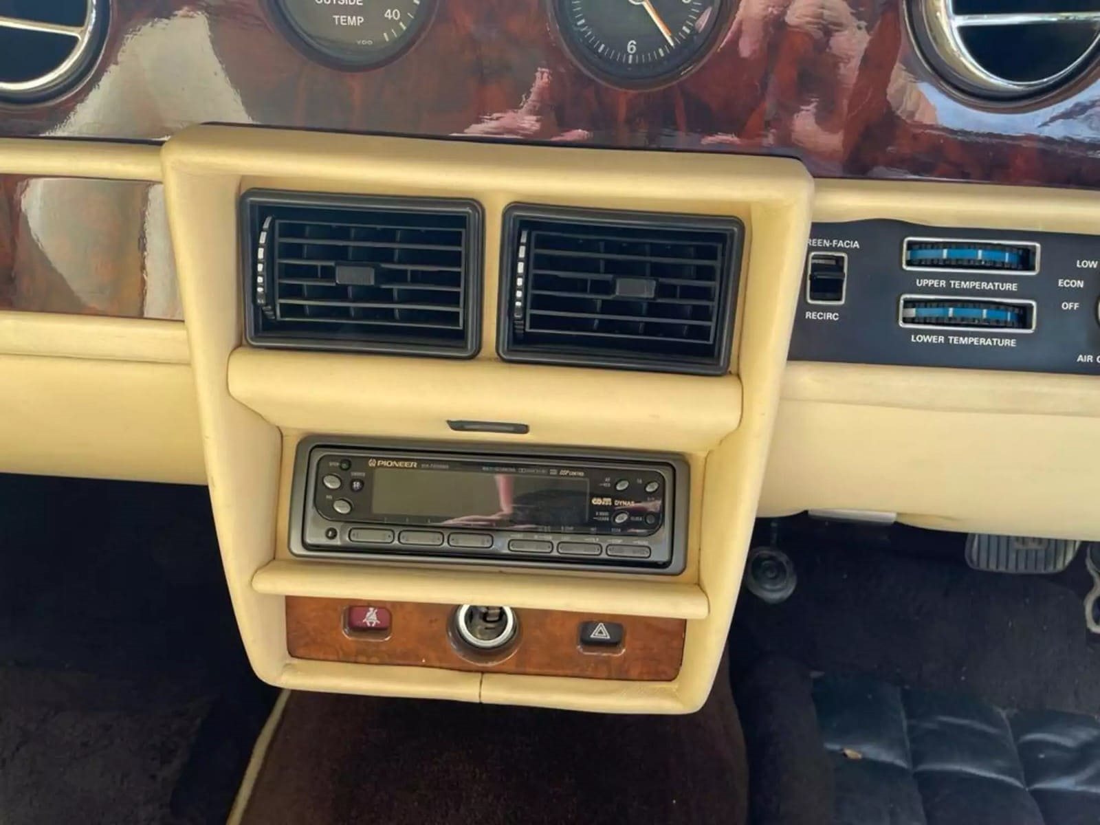 ROLLS-ROYCE SILVER SPUR MAGNOLIA BEIGE, foto 21