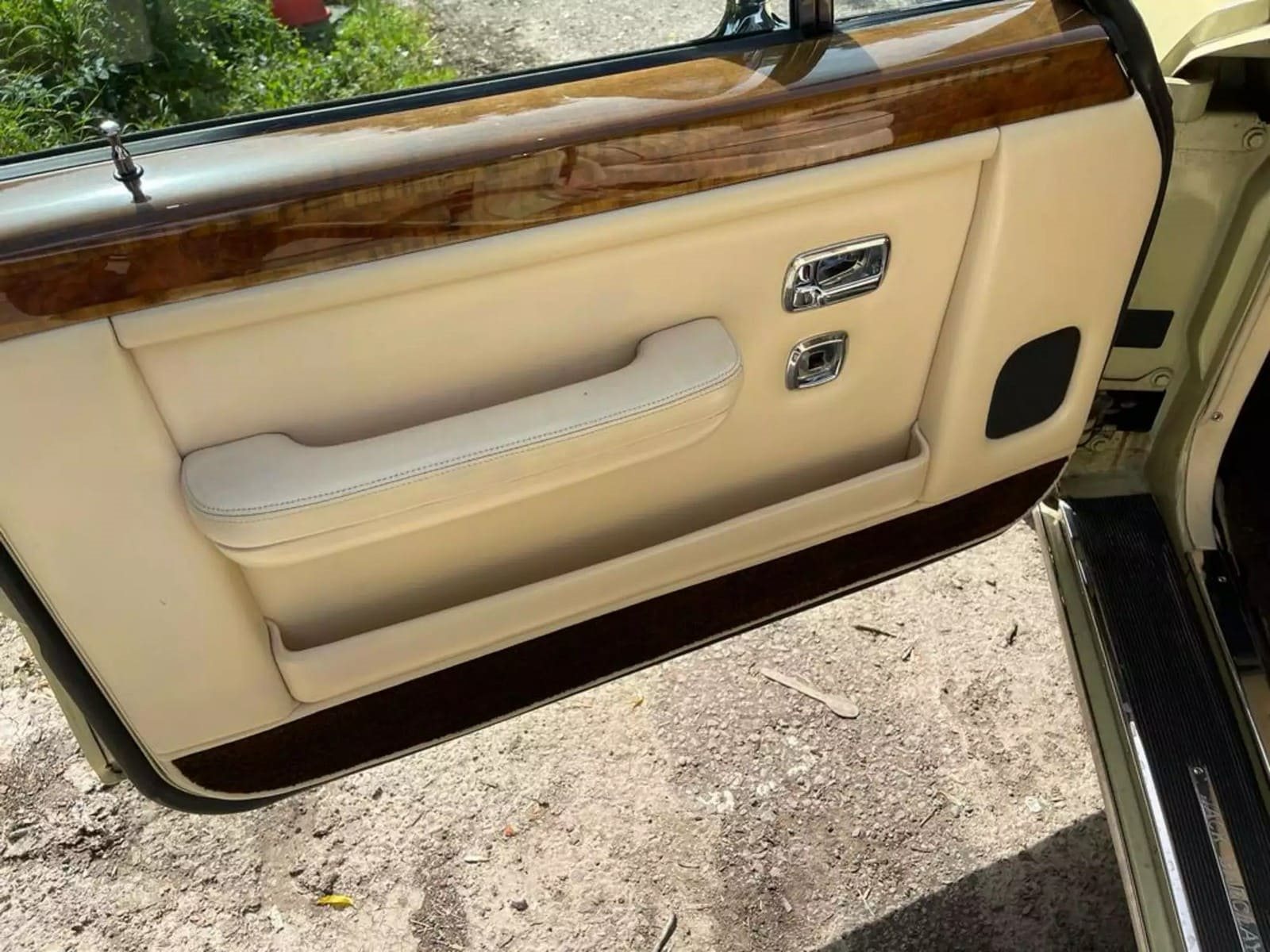 ROLLS-ROYCE SILVER SPUR MAGNOLIA BEIGE, foto 22