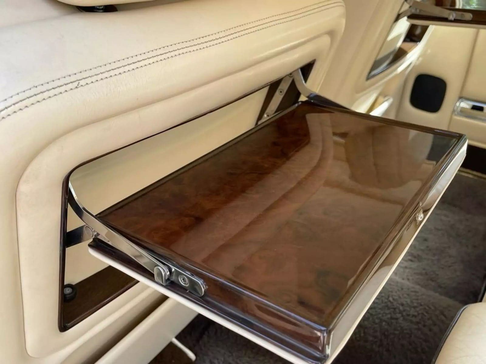 ROLLS-ROYCE SILVER SPUR MAGNOLIA BEIGE, foto 25