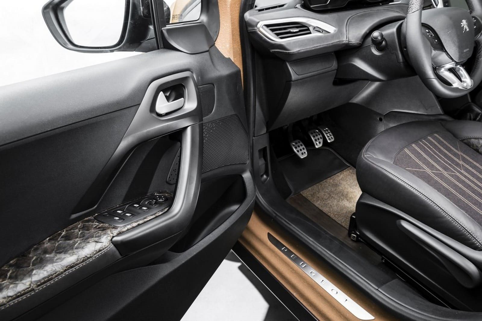 2015 - PEUGEOT 208 NATURAL, foto 8