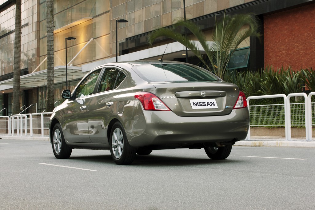 2014 - NISSAN VERSA, foto 2