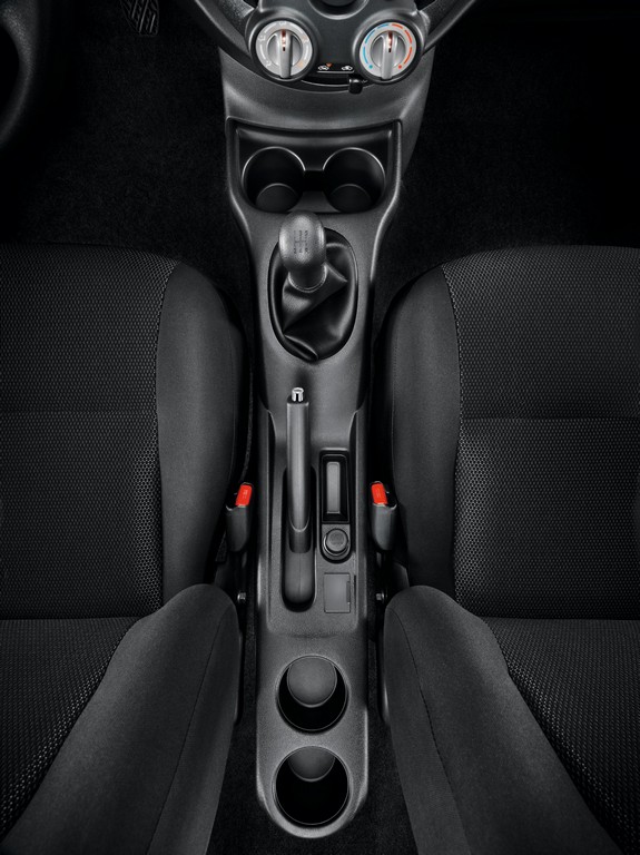 2014 - NISSAN VERSA, foto 8