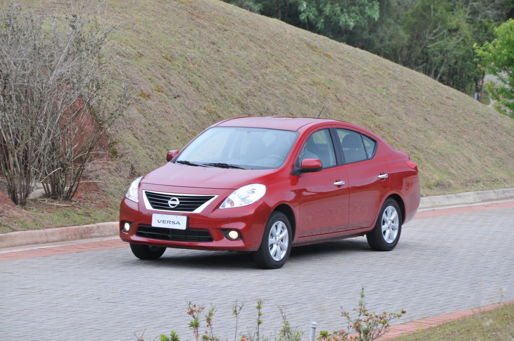 2014 - NISSAN VERSA, foto 13