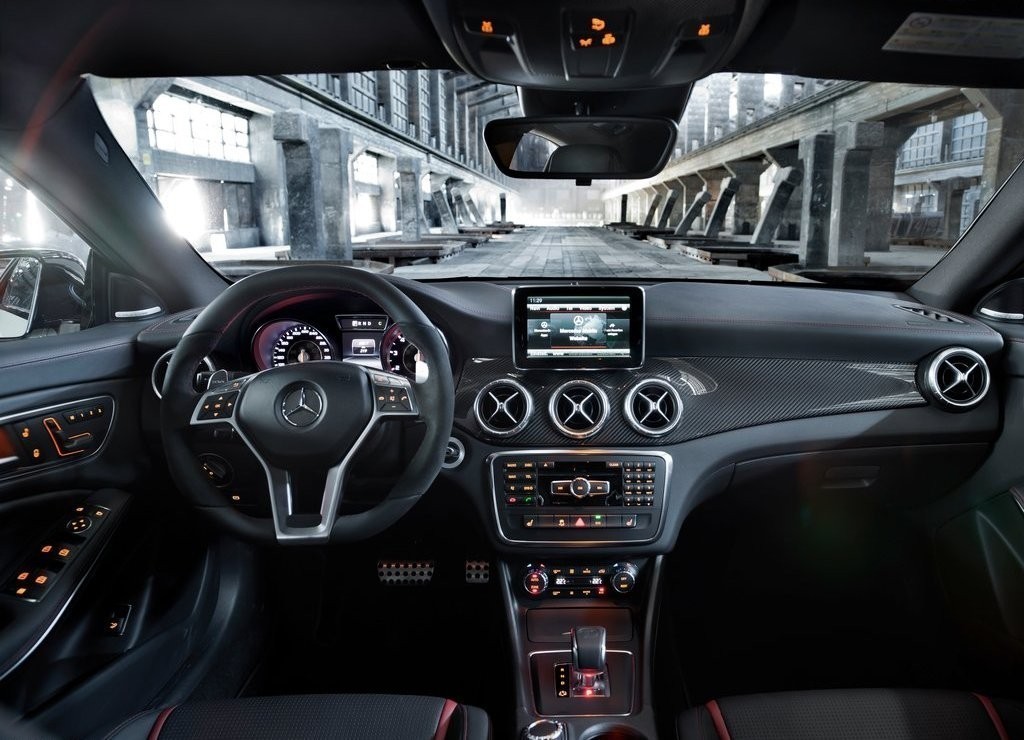 MERCEDES-BENZ CLA 45 AMG, foto 24