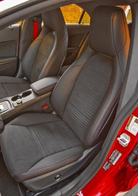 MERCEDES-BENZ CLA 45 AMG, foto 92