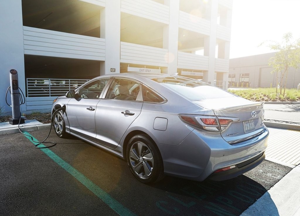 HYUNDAI SONATA PLUG-IN HYBRID, foto 4