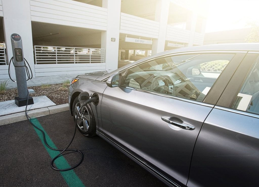 HYUNDAI SONATA PLUG-IN HYBRID, foto 8