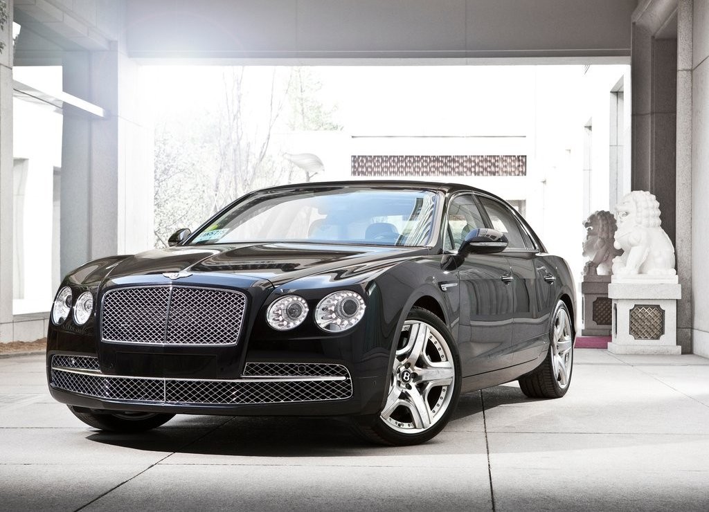 BENTLEY FLYING SPUR, foto 1