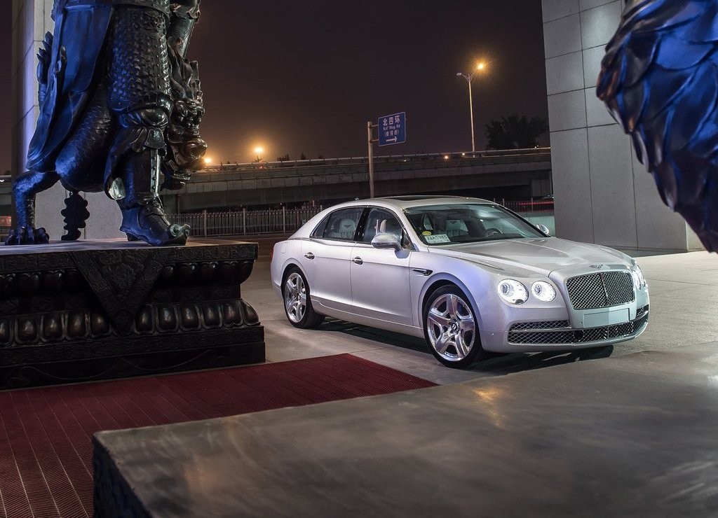 BENTLEY FLYING SPUR, foto 5