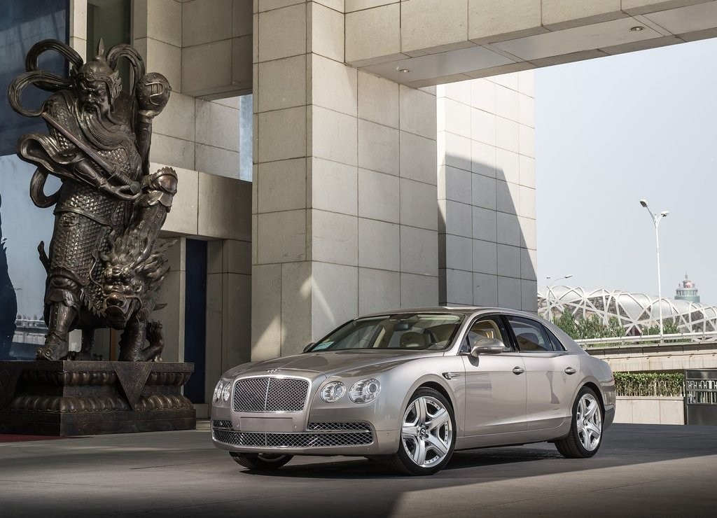 BENTLEY FLYING SPUR, foto 9