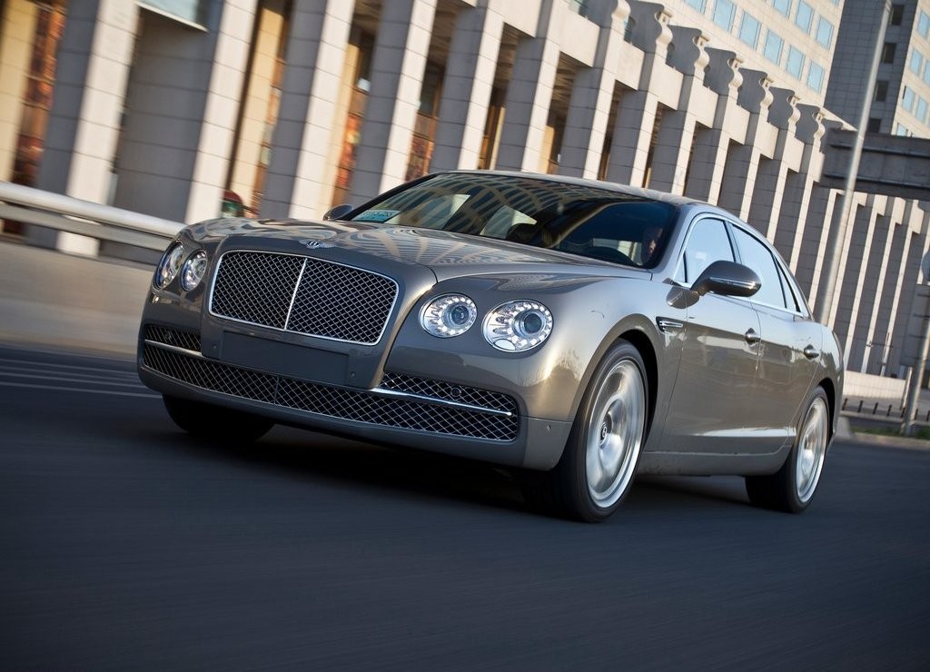 BENTLEY FLYING SPUR, foto 16