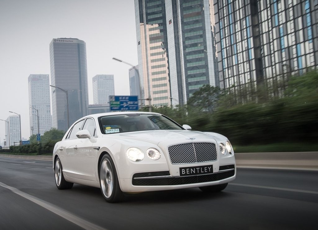 BENTLEY FLYING SPUR, foto 17