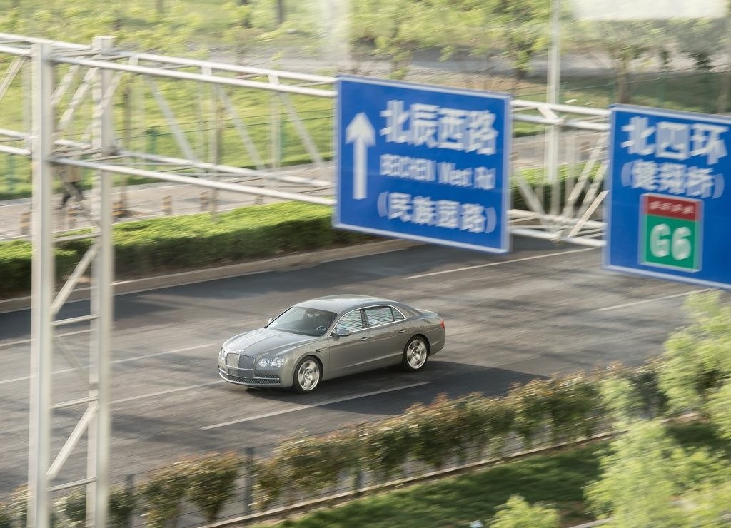 BENTLEY FLYING SPUR, foto 45