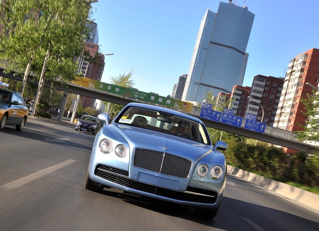 BENTLEY FLYING SPUR, foto 87