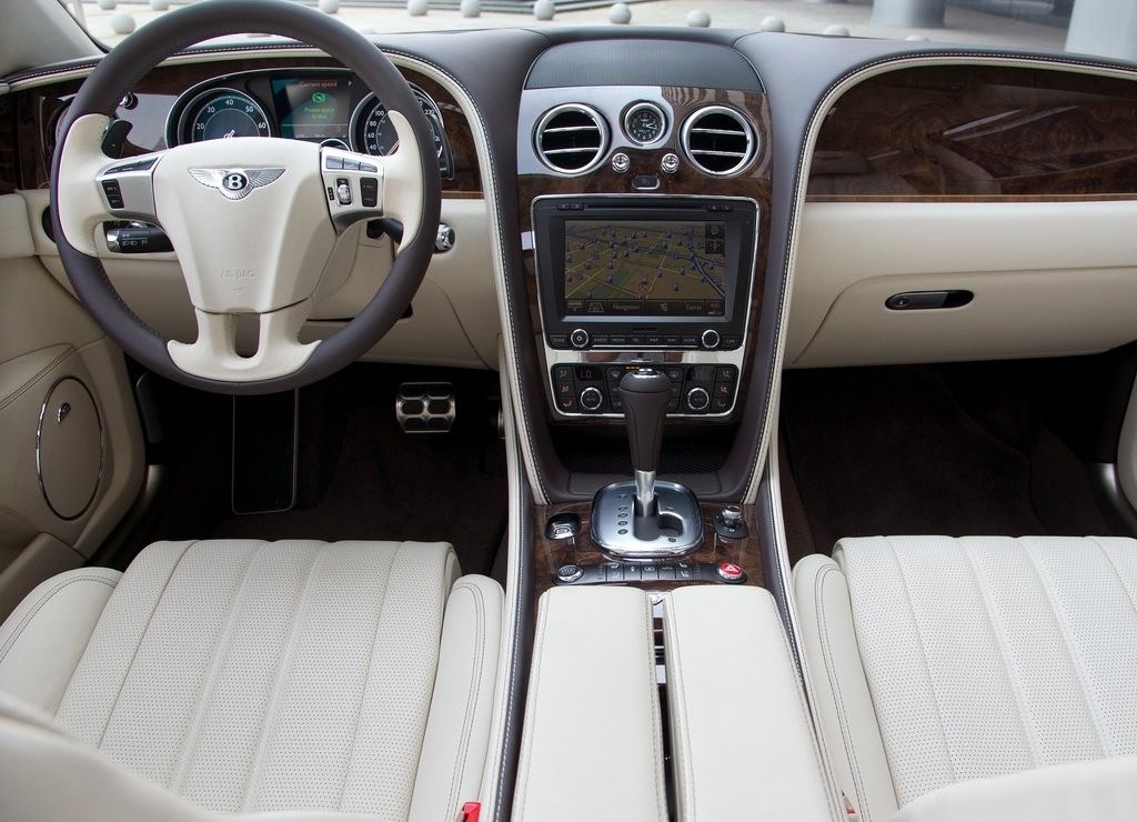 BENTLEY FLYING SPUR, foto 100