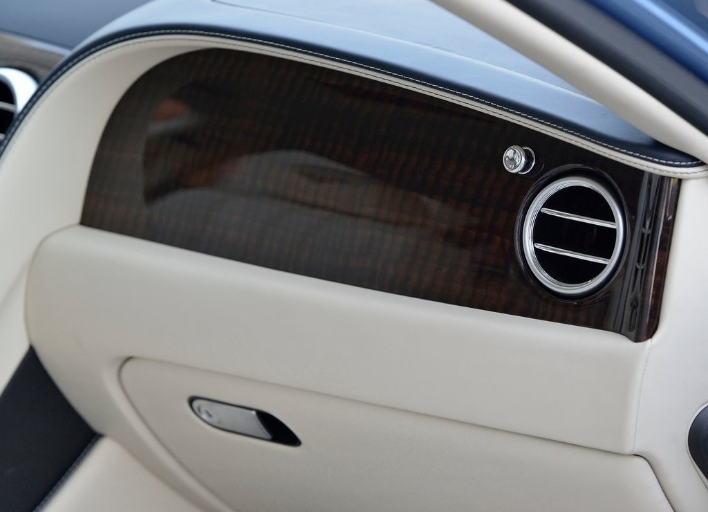 BENTLEY FLYING SPUR, foto 113