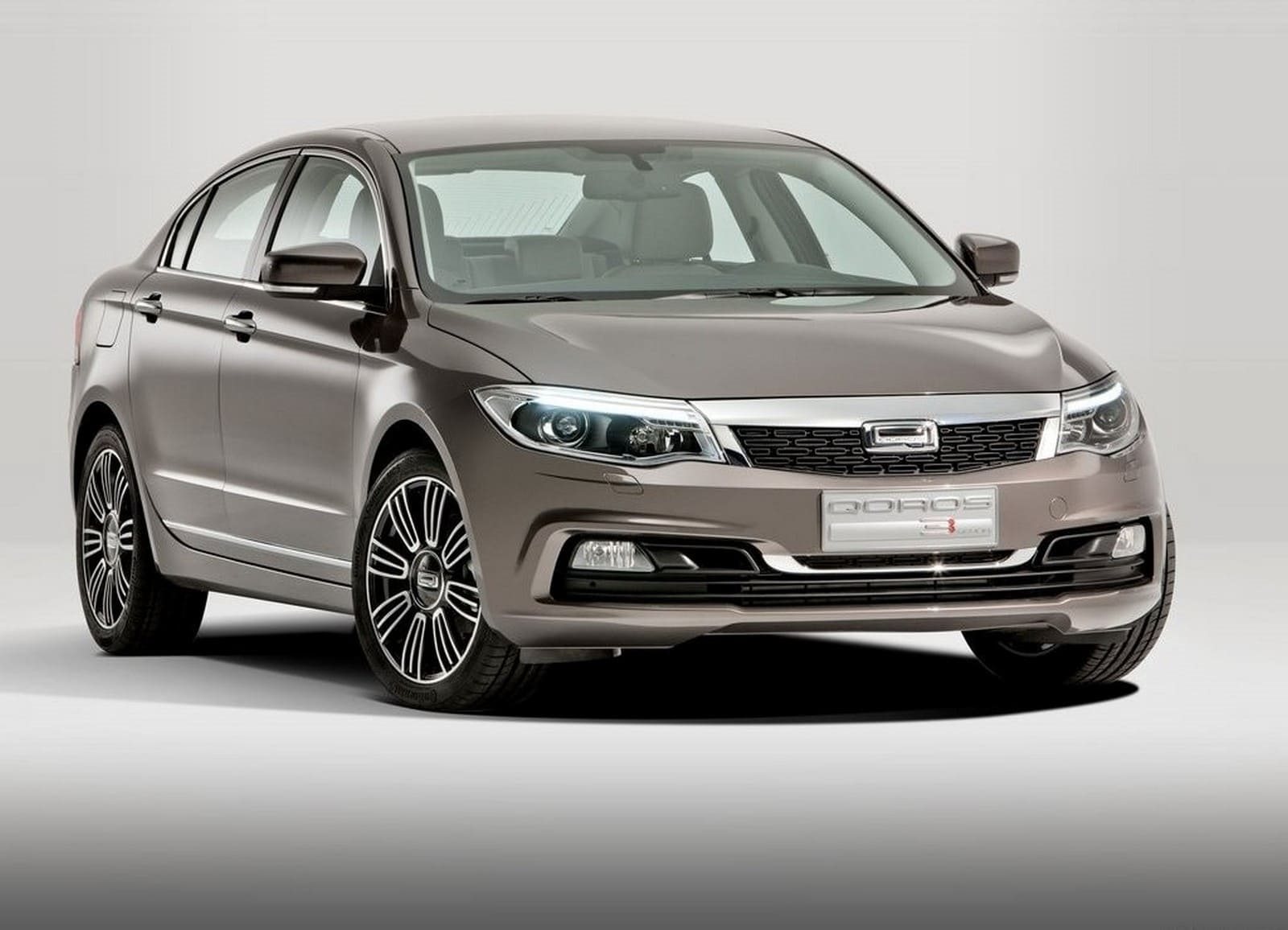 2014 - QOROS 3 SEDAN, foto 3