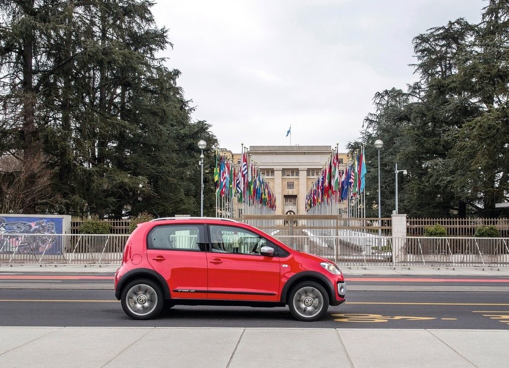 VOLKSWAGEN CROSS UP!, foto 15