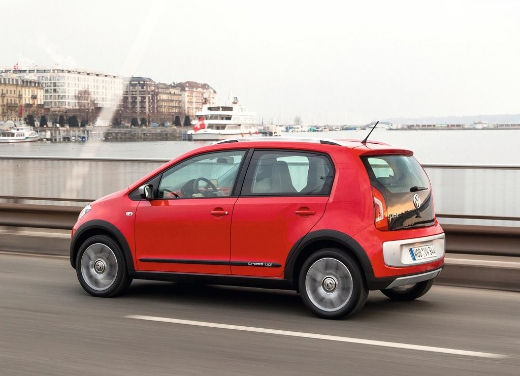 VOLKSWAGEN CROSS UP!, foto 17