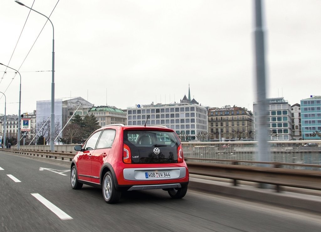 VOLKSWAGEN CROSS UP!, foto 19