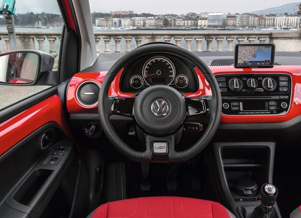 VOLKSWAGEN CROSS UP!, foto 21
