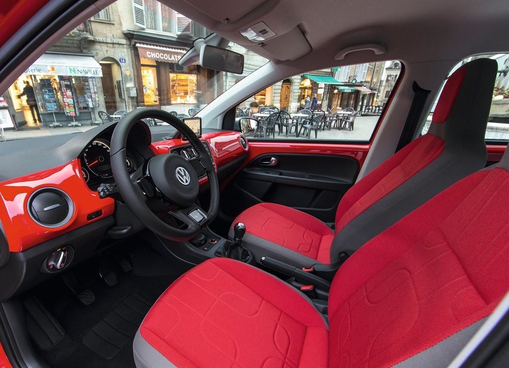 VOLKSWAGEN CROSS UP!, foto 23