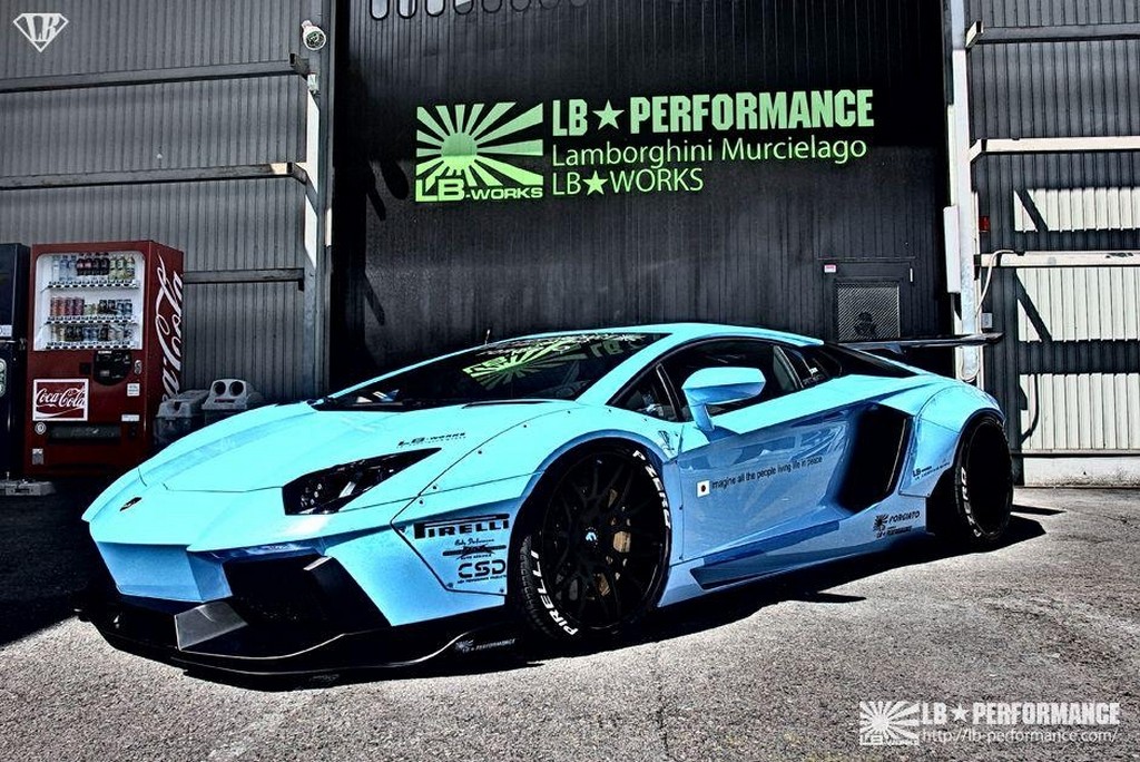 LAMBORGHINI AVENTADOR BY LIBERTY WALK, foto 2