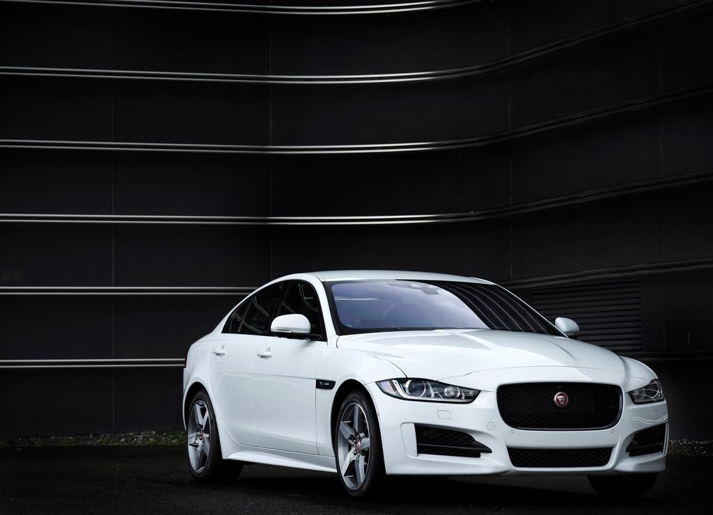 JAGUAR XE, foto 2