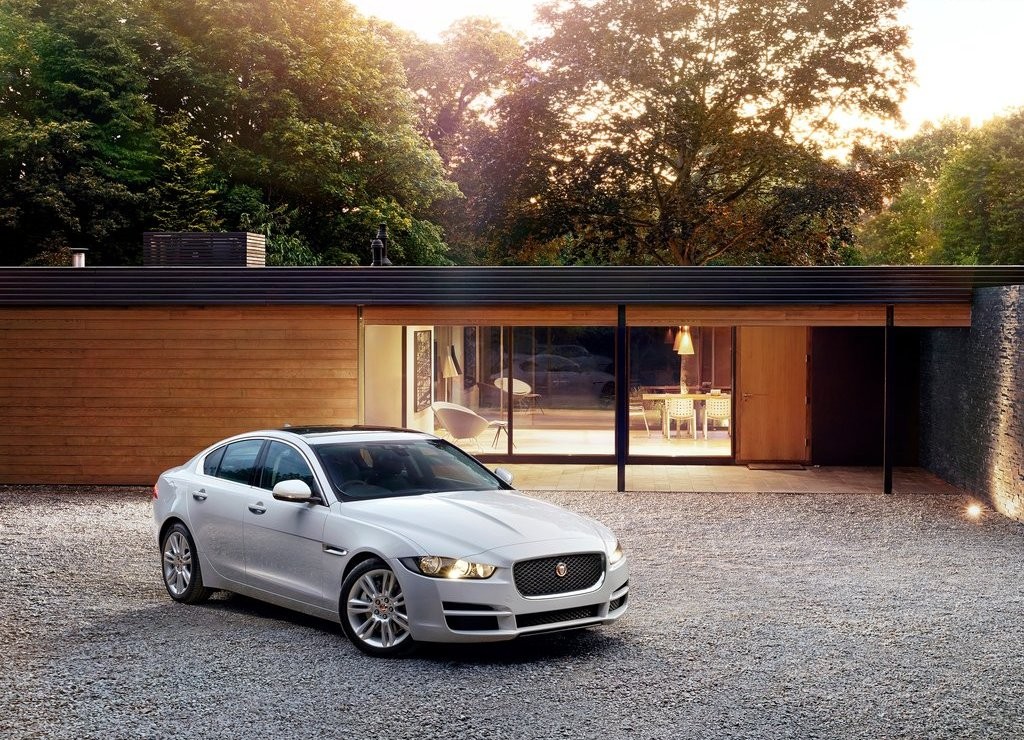 JAGUAR XE, foto 4