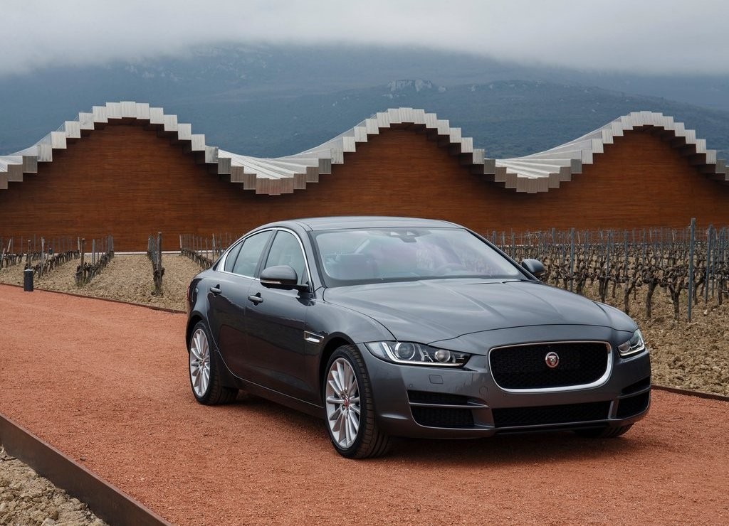 JAGUAR XE, foto 17