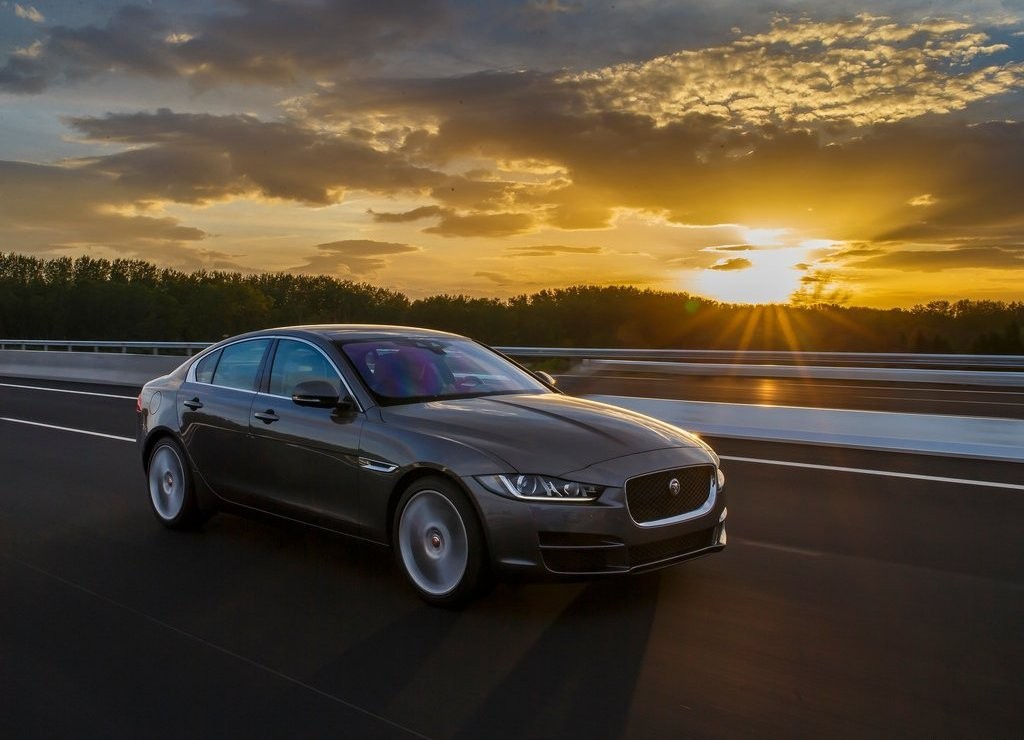 JAGUAR XE, foto 19