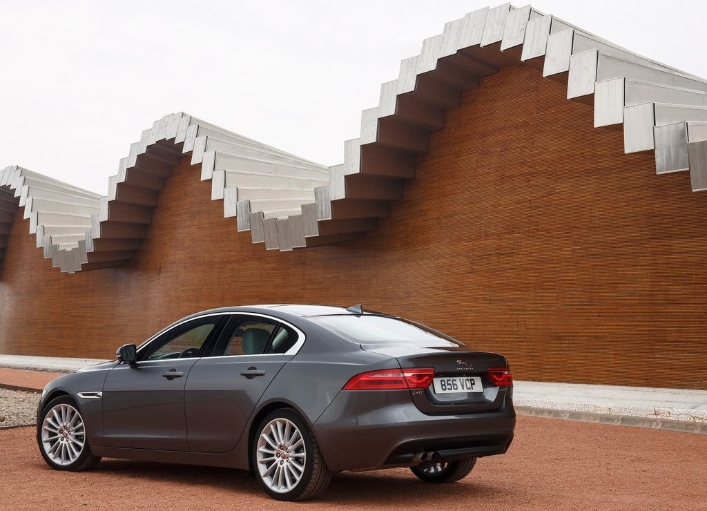 JAGUAR XE, foto 117