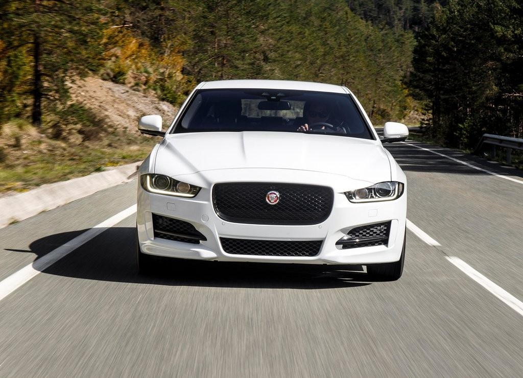 JAGUAR XE, foto 118