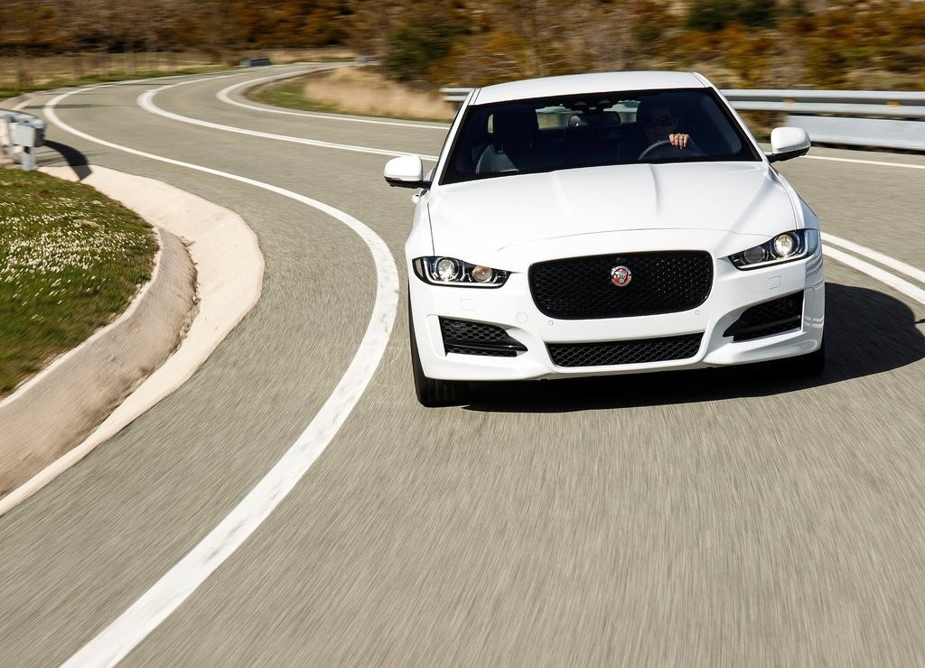 JAGUAR XE, foto 119