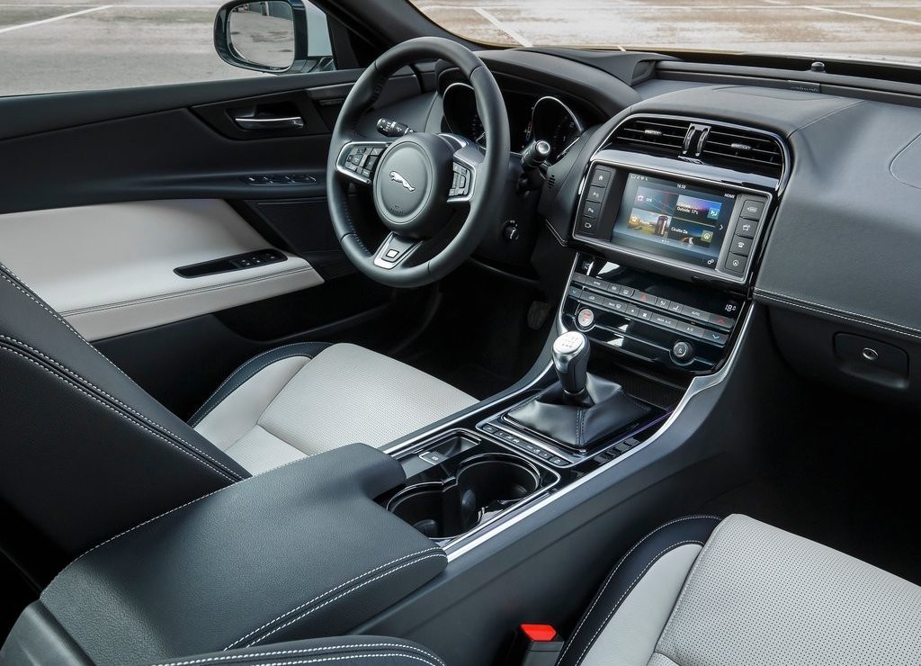 JAGUAR XE, foto 184