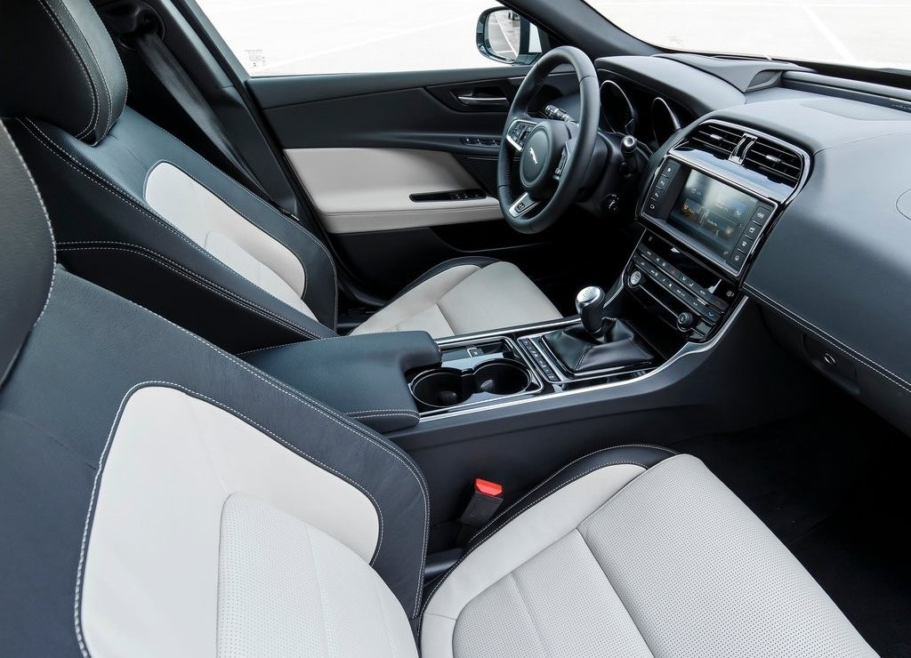 JAGUAR XE, foto 191