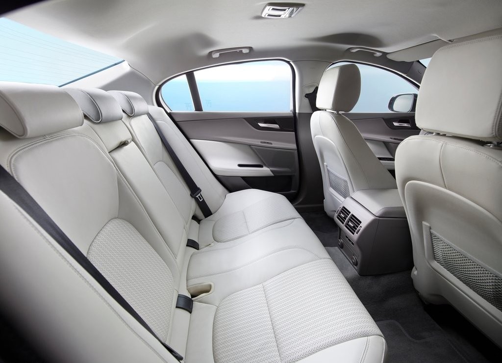 JAGUAR XE, foto 195