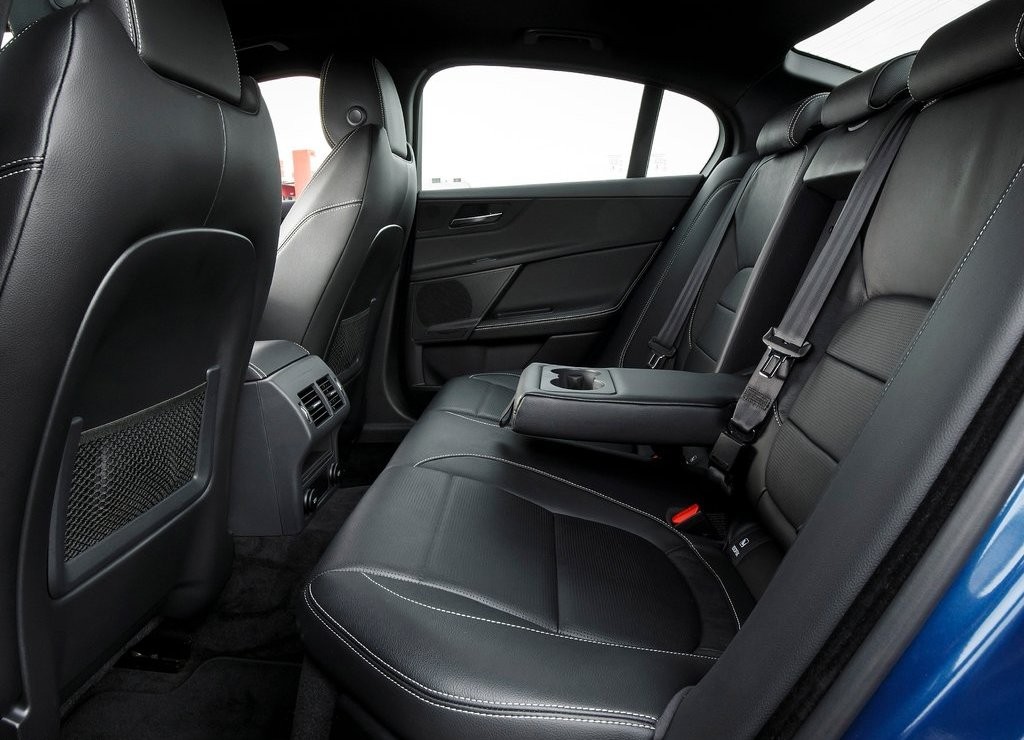 JAGUAR XE, foto 198