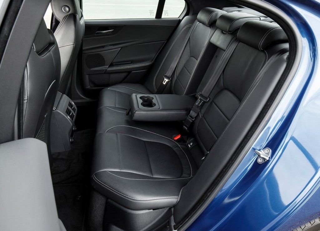 JAGUAR XE, foto 199