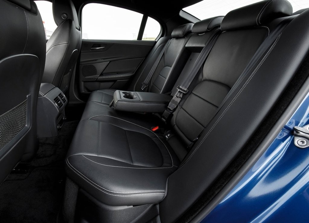 JAGUAR XE, foto 200