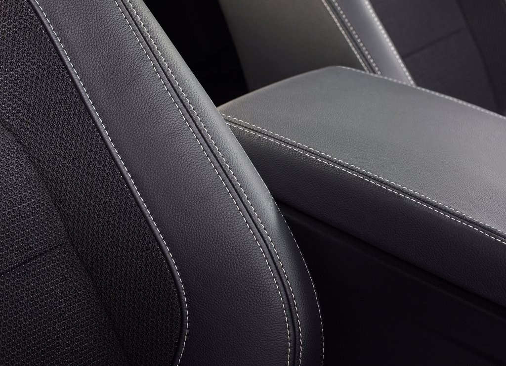 JAGUAR XE, foto 214