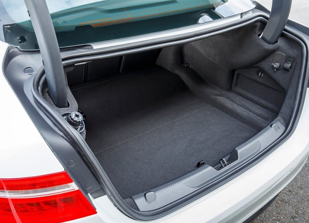 JAGUAR XE, foto 220