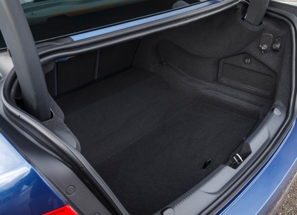 JAGUAR XE, foto 221