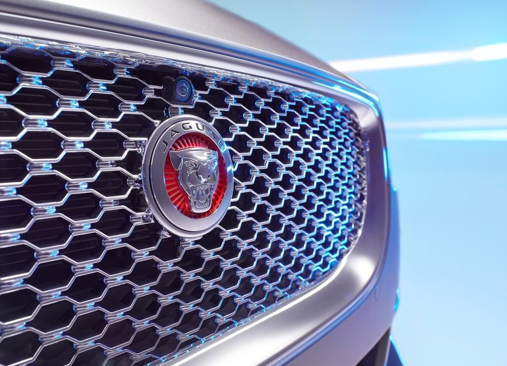 JAGUAR XE, foto 225