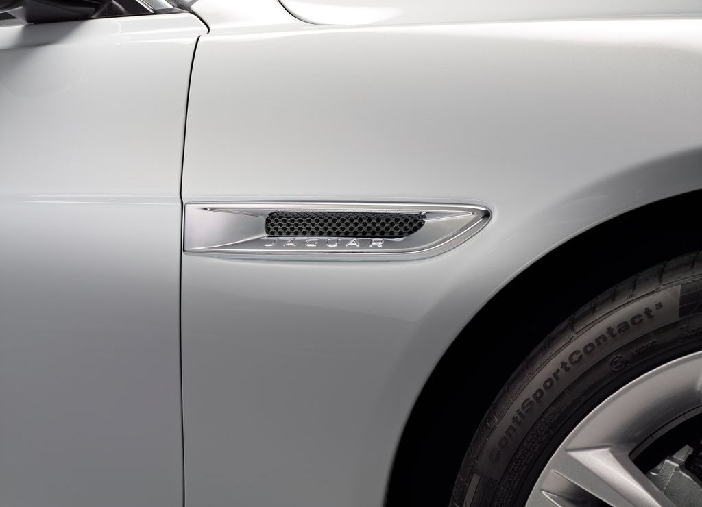 JAGUAR XE, foto 235