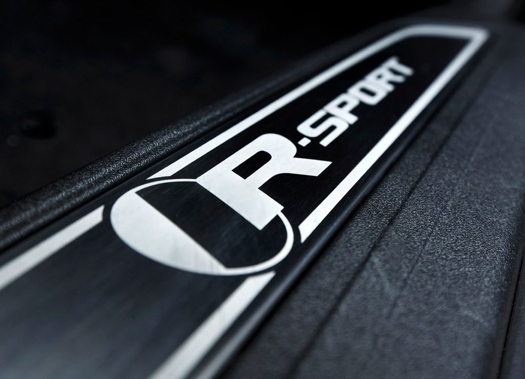 JAGUAR XE, foto 239