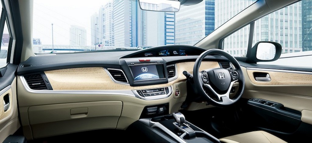 HONDA JADE HYBRID, foto 2