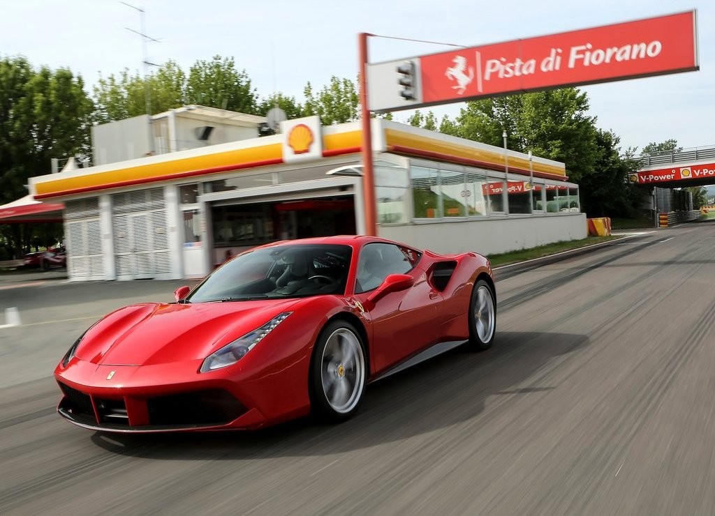 FERRARI F488 GTB, foto 12