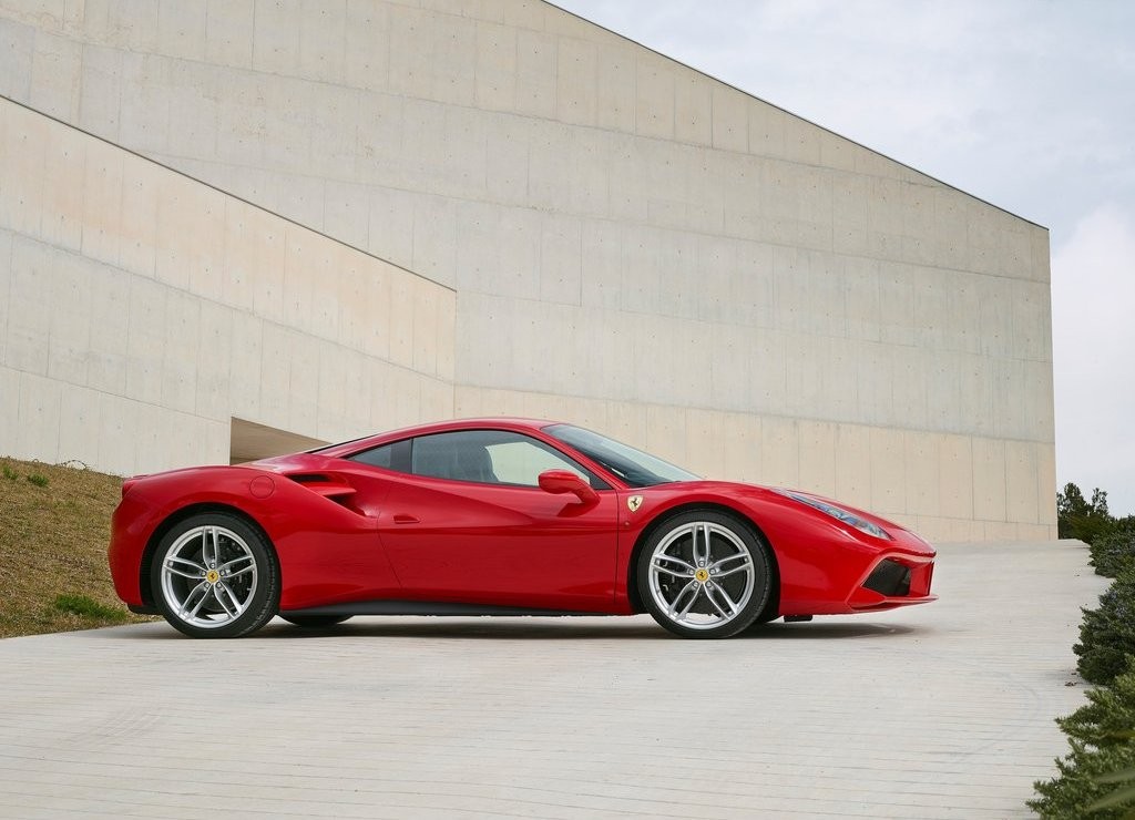 FERRARI F488 GTB, foto 16